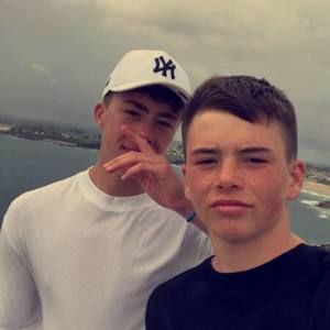 Meet your Posher, Elliot